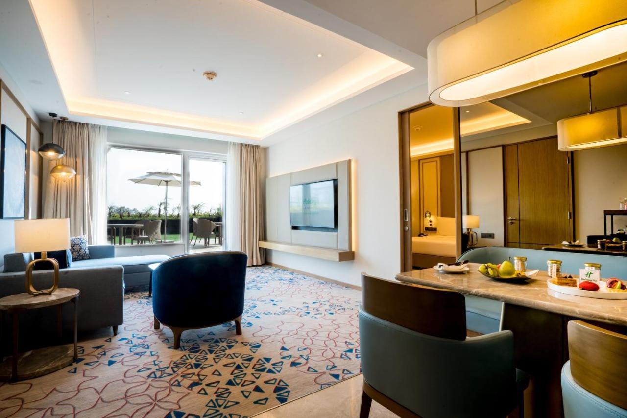Holiday Inn Lucknow Airport By Ihg ภายนอก รูปภาพ