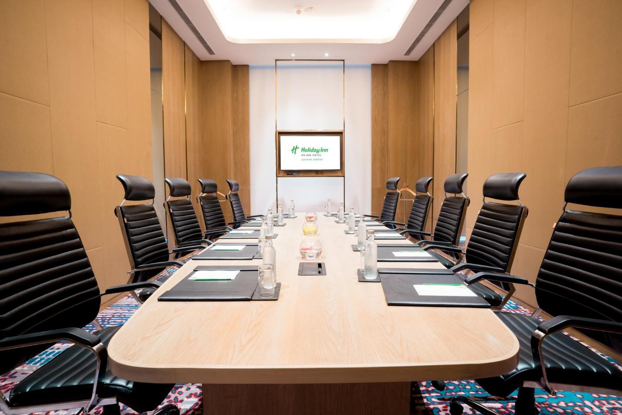 Holiday Inn Lucknow Airport By Ihg ภายนอก รูปภาพ