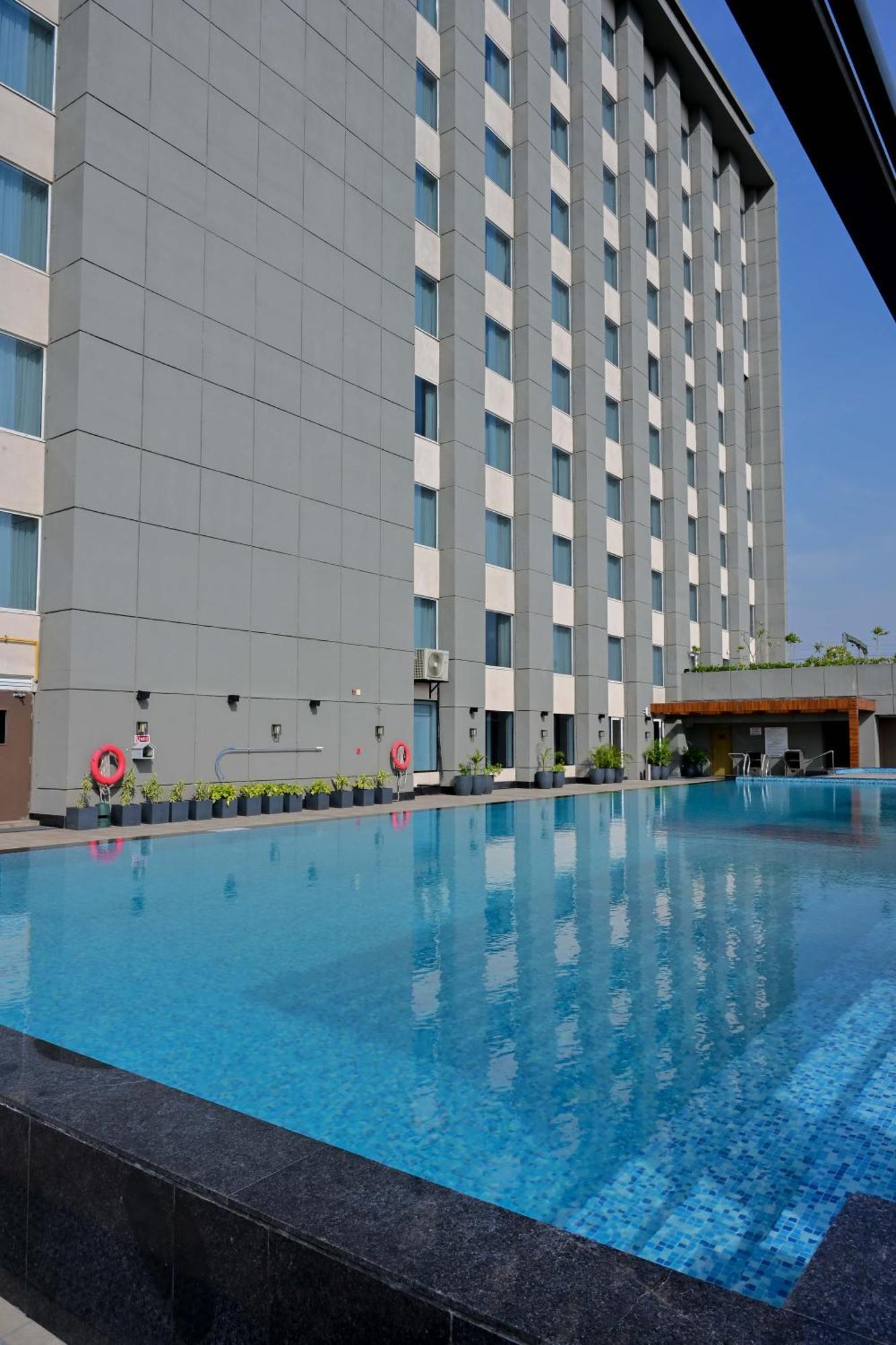 Holiday Inn Lucknow Airport By Ihg ภายนอก รูปภาพ