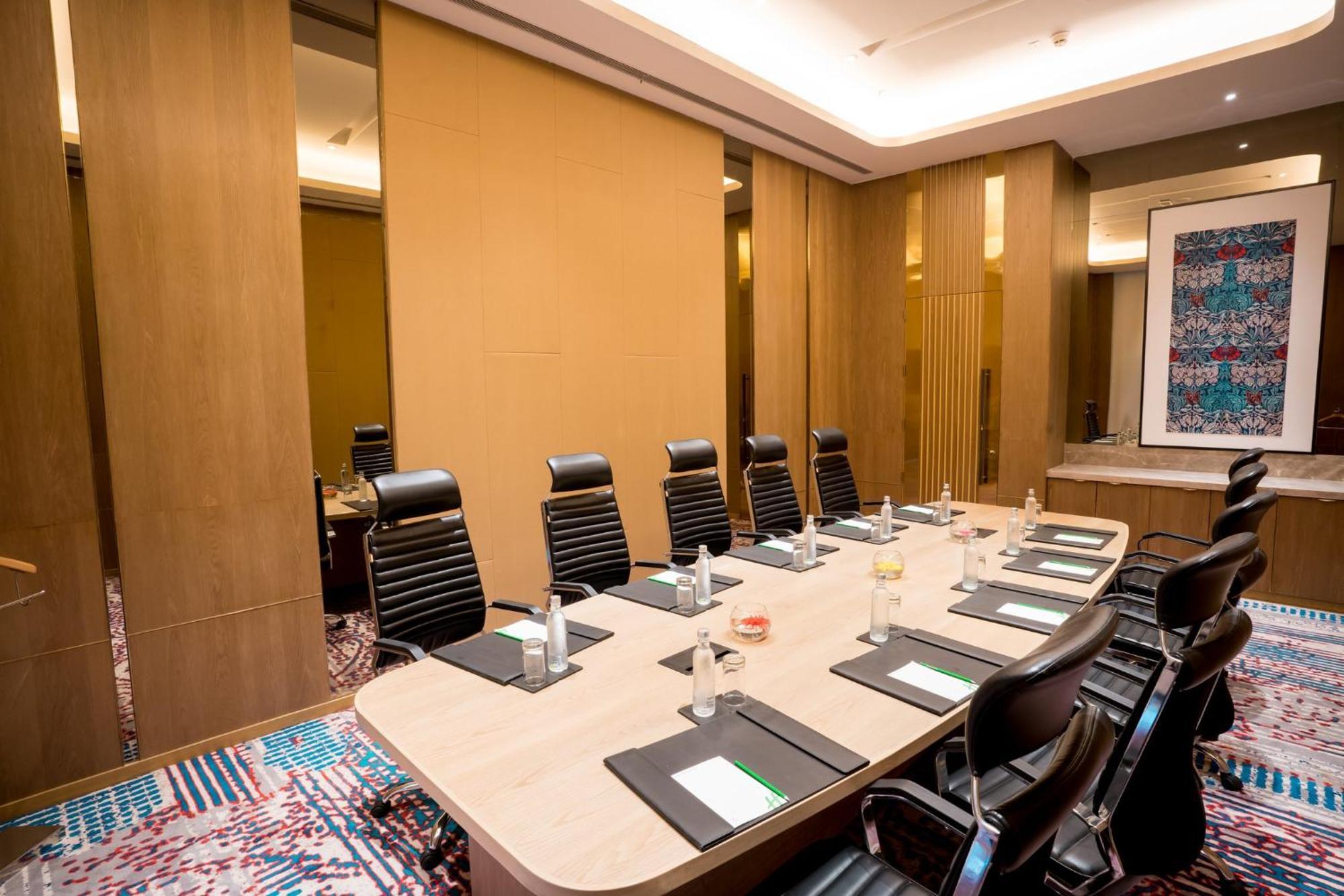 Holiday Inn Lucknow Airport By Ihg ภายนอก รูปภาพ