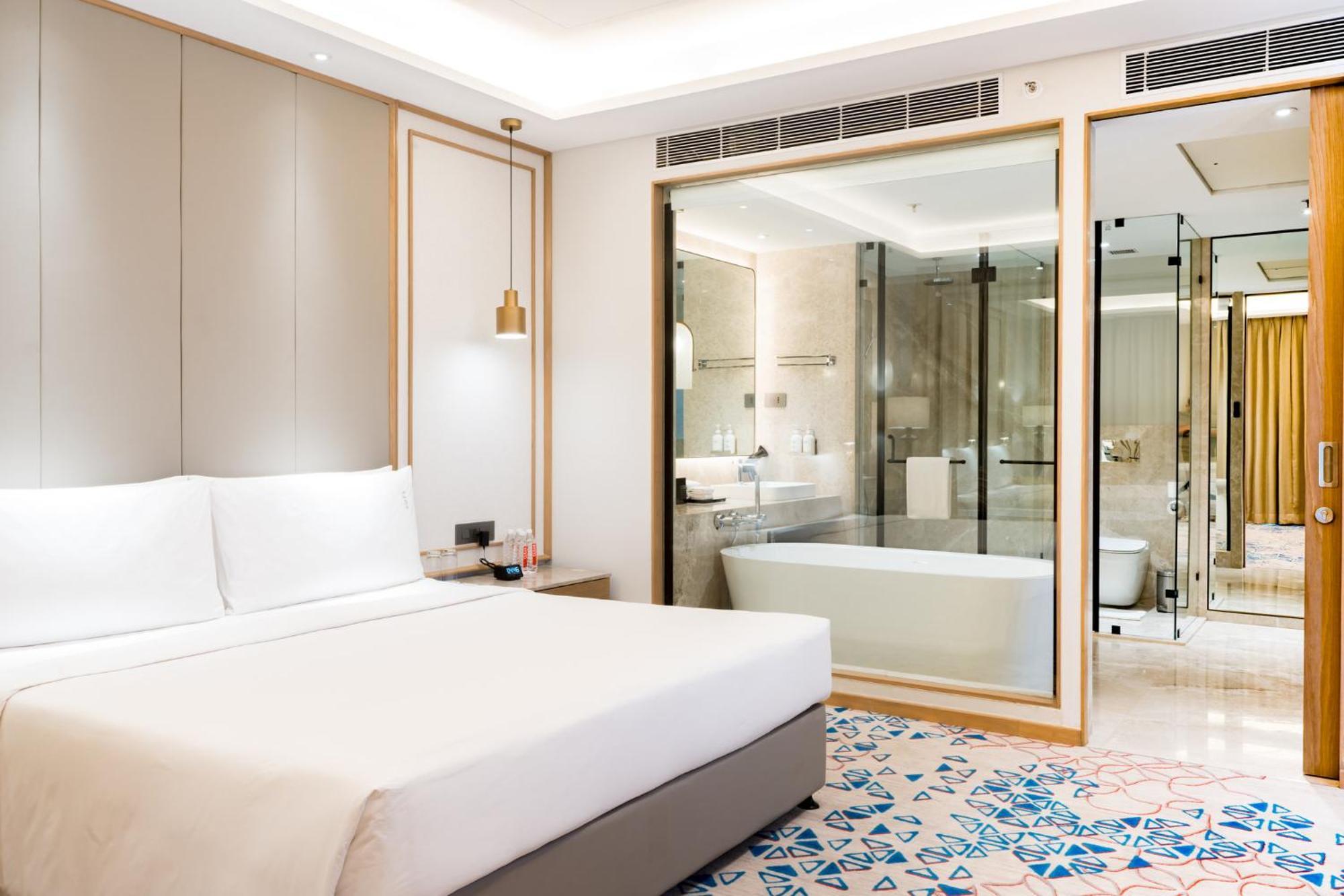 Holiday Inn Lucknow Airport By Ihg ภายนอก รูปภาพ
